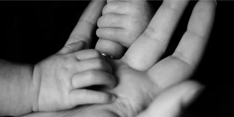 Healthy Baby Weight Gain: Complete Guide to Normal Patterns and Red Flags